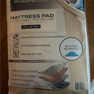 Mattress Pad Ultra Sheet Protector - White